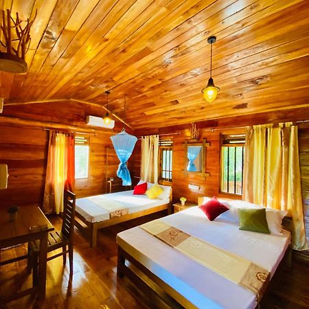 Thought Blooming Hotel Udawalawe Eksteriør billede