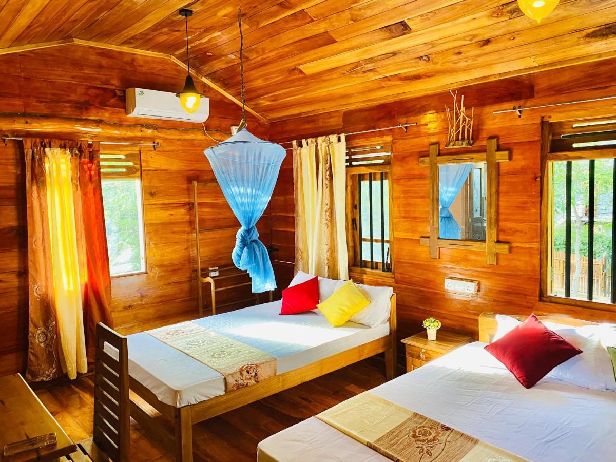 Thought Blooming Hotel Udawalawe Eksteriør billede