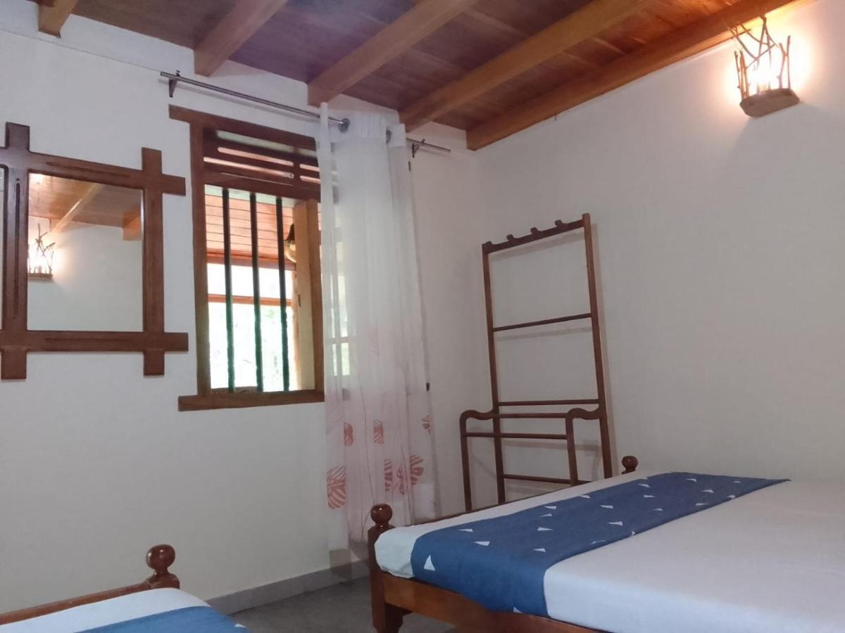 Thought Blooming Hotel Udawalawe Eksteriør billede